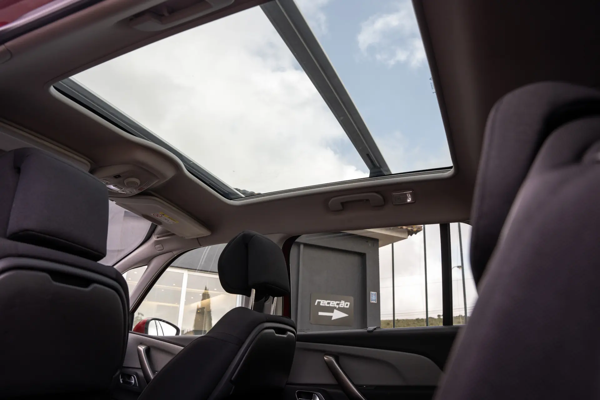 Citroën Grand C4 Spacetourer 1.5 BlueHDi Shine EAT8 21