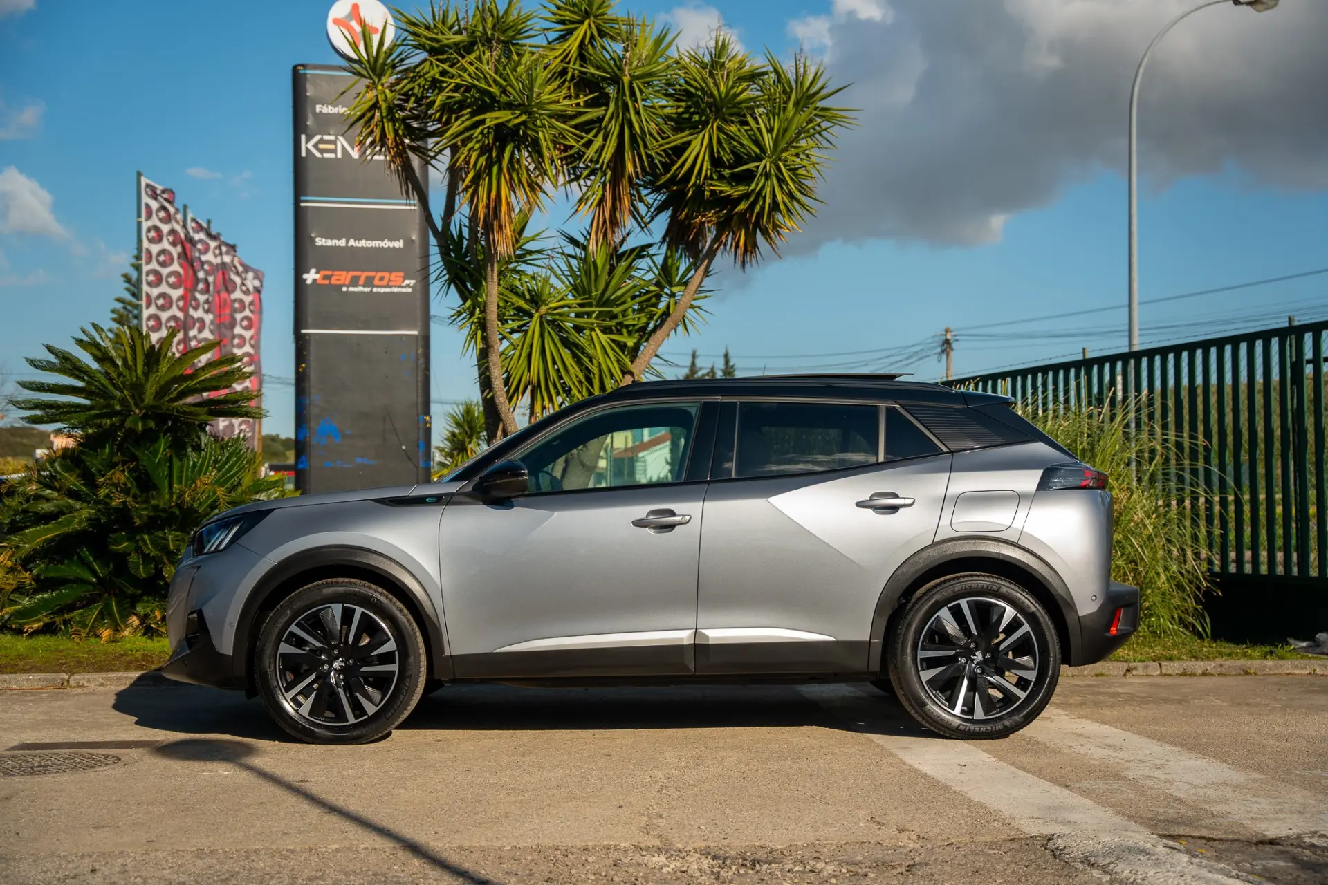 Peugeot e-2008 50 kWh GT 3