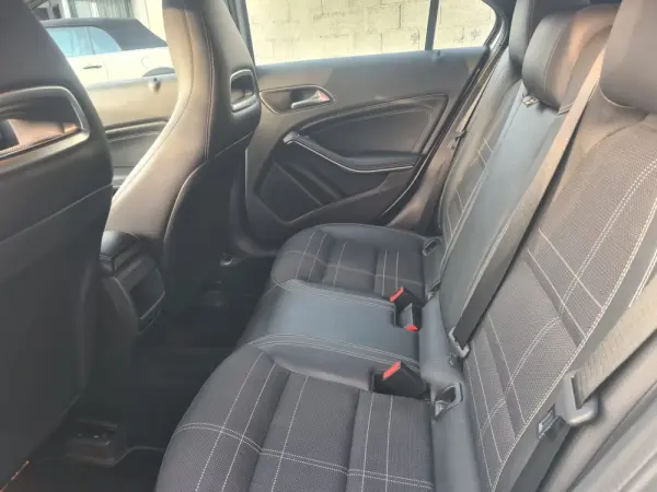 Mercedes-Benz A 200 CDi BlueEfficiency 9