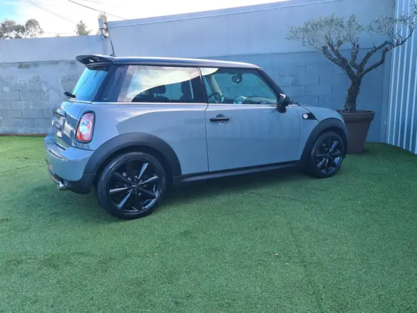 MINI 3 Portas One Nardo Grey 3