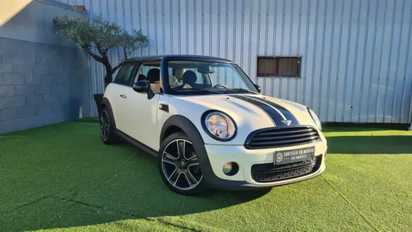 MINI 3 Portas One D 2