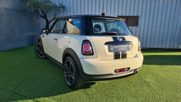 MINI 3 Portas One D 3