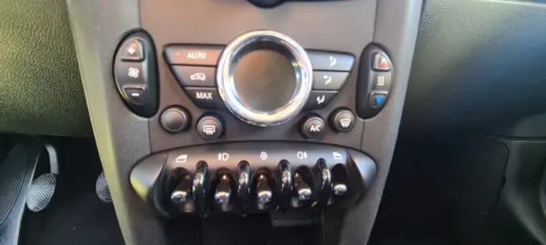 MINI 3 Portas One D 1.6 11