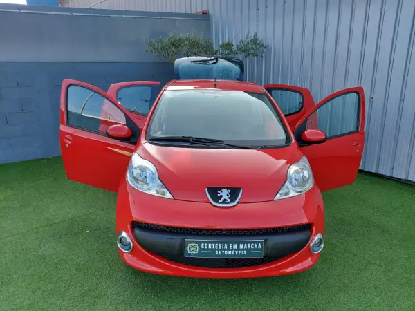 Peugeot 107 1.0 Trendy 10