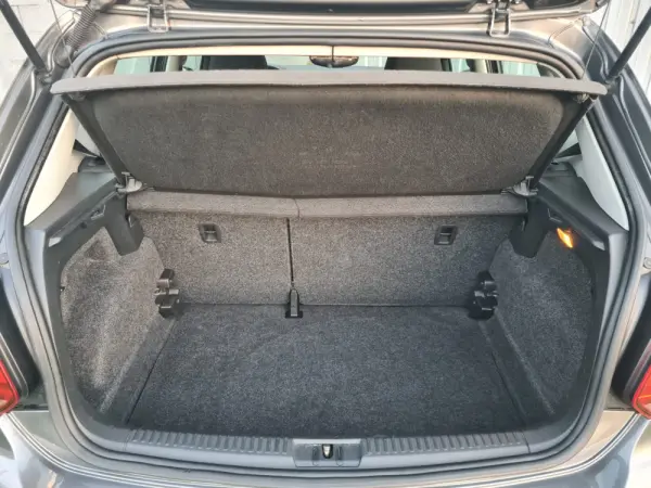 Volkswagen Polo 1.0 Confortline 11