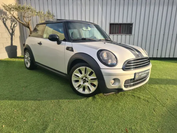 MINI 3 Portas Cooper 50 CAMDEN 2