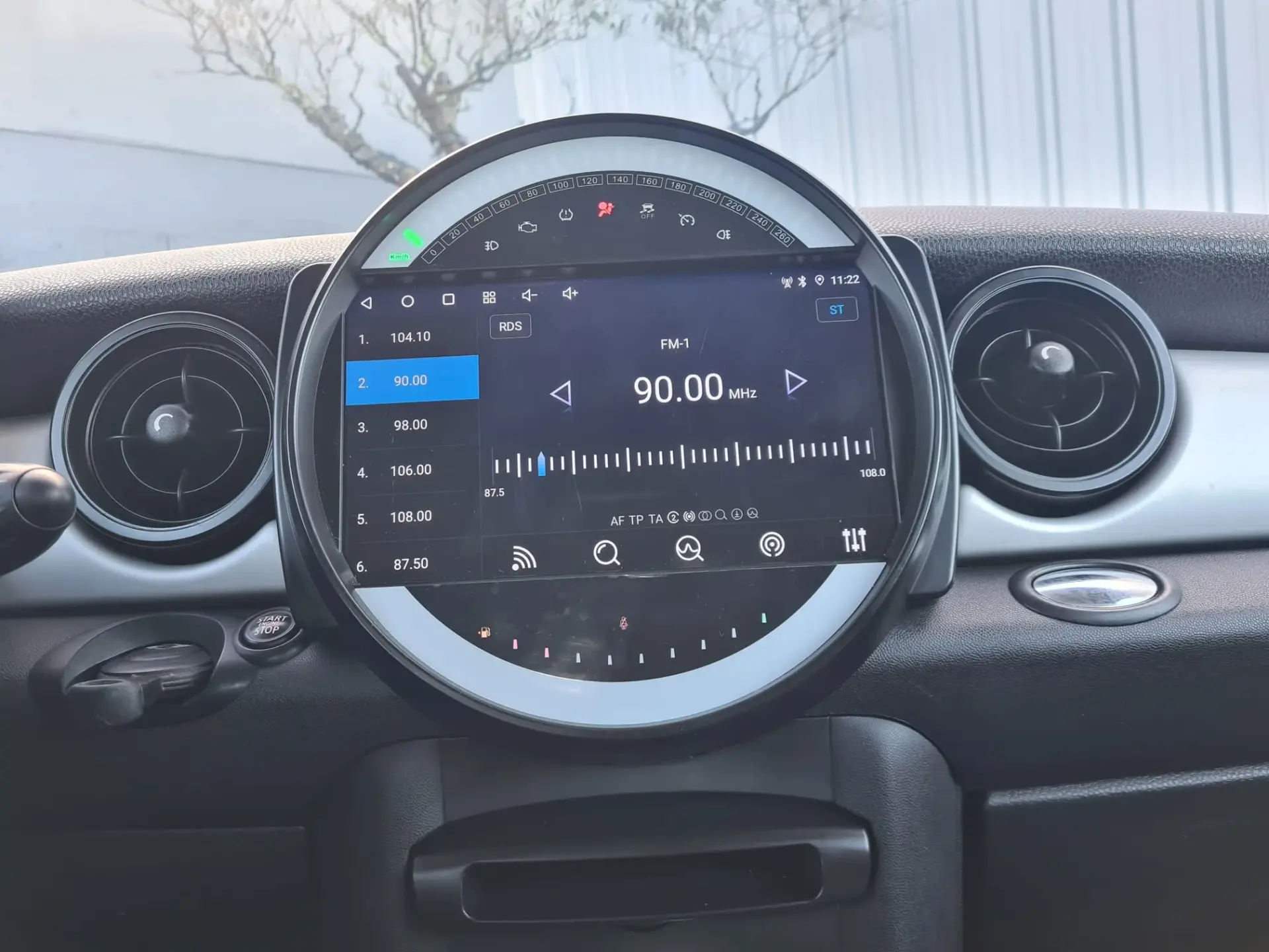 MINI 3 Portas One Nardo Grey 5