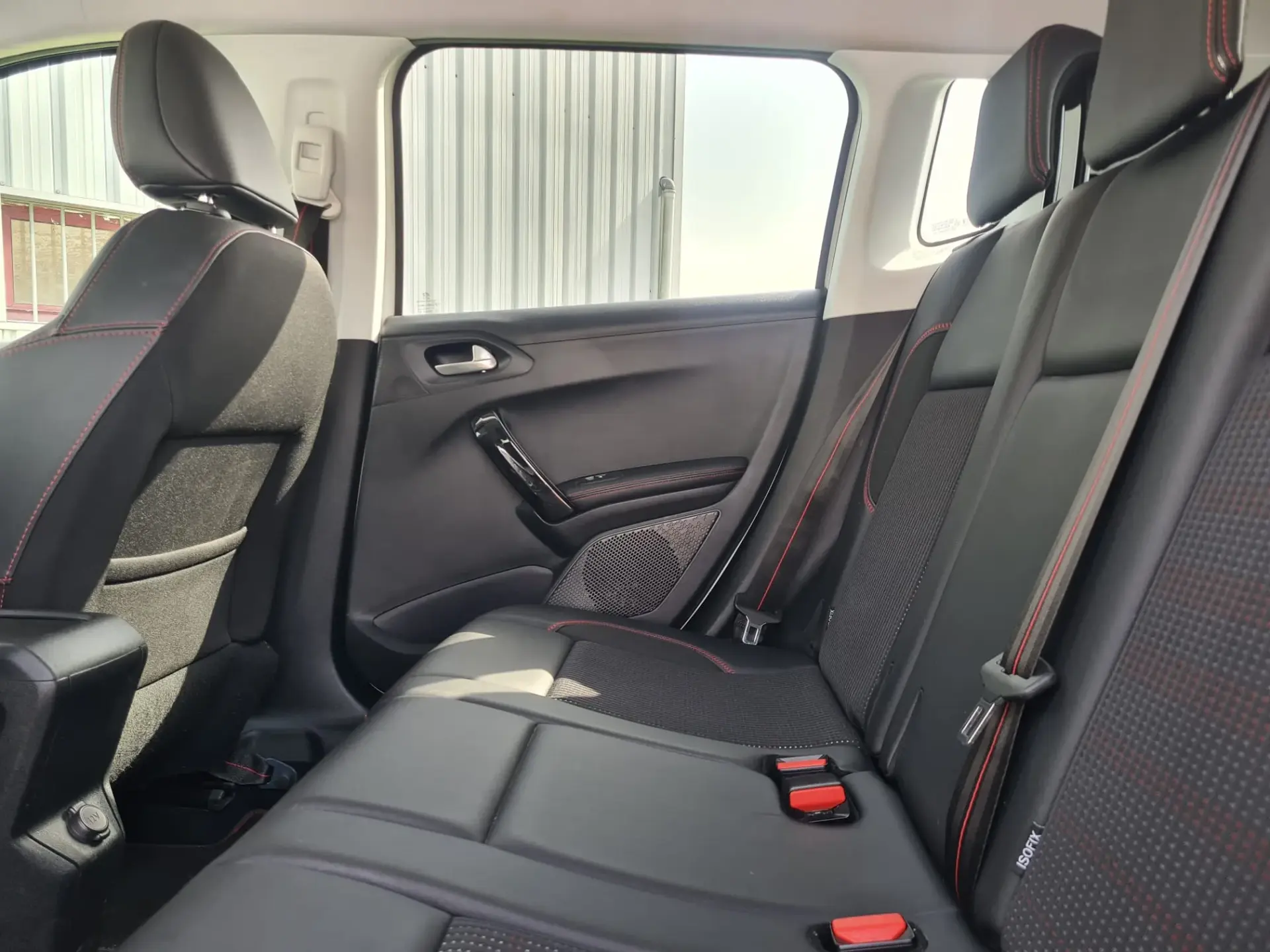 Peugeot 2008 1.2 PureTech GT Line 10