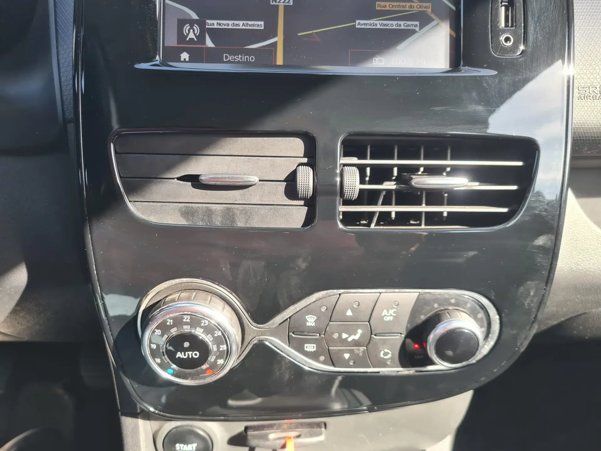 Renault Clio Sport Tourer 0.9 TCE Dynamique S 6