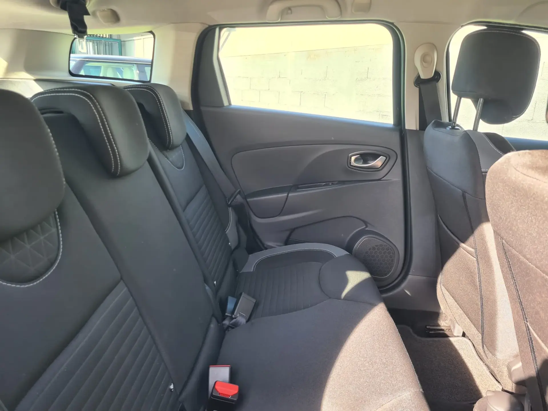 Renault Clio Sport Tourer 0.9 TCE Dynamique S 9