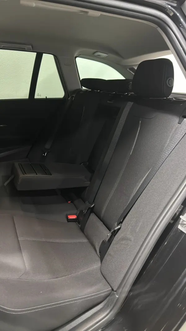 BMW 320 d Touring Auto Line Sport 14