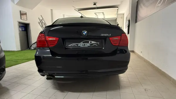 BMW 318 d Touring 11