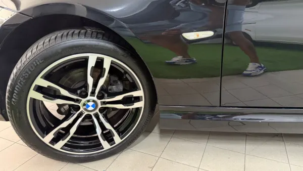 BMW 318 d Touring 10