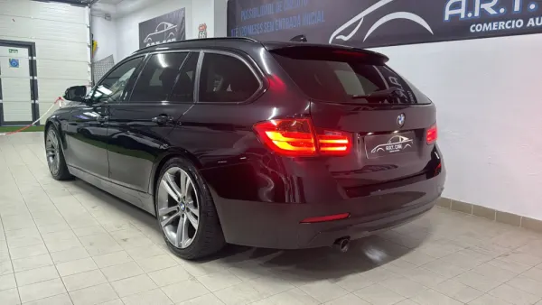 BMW 320 d Touring Auto Line Sport 16