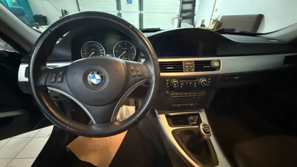 BMW 318 d Touring 22