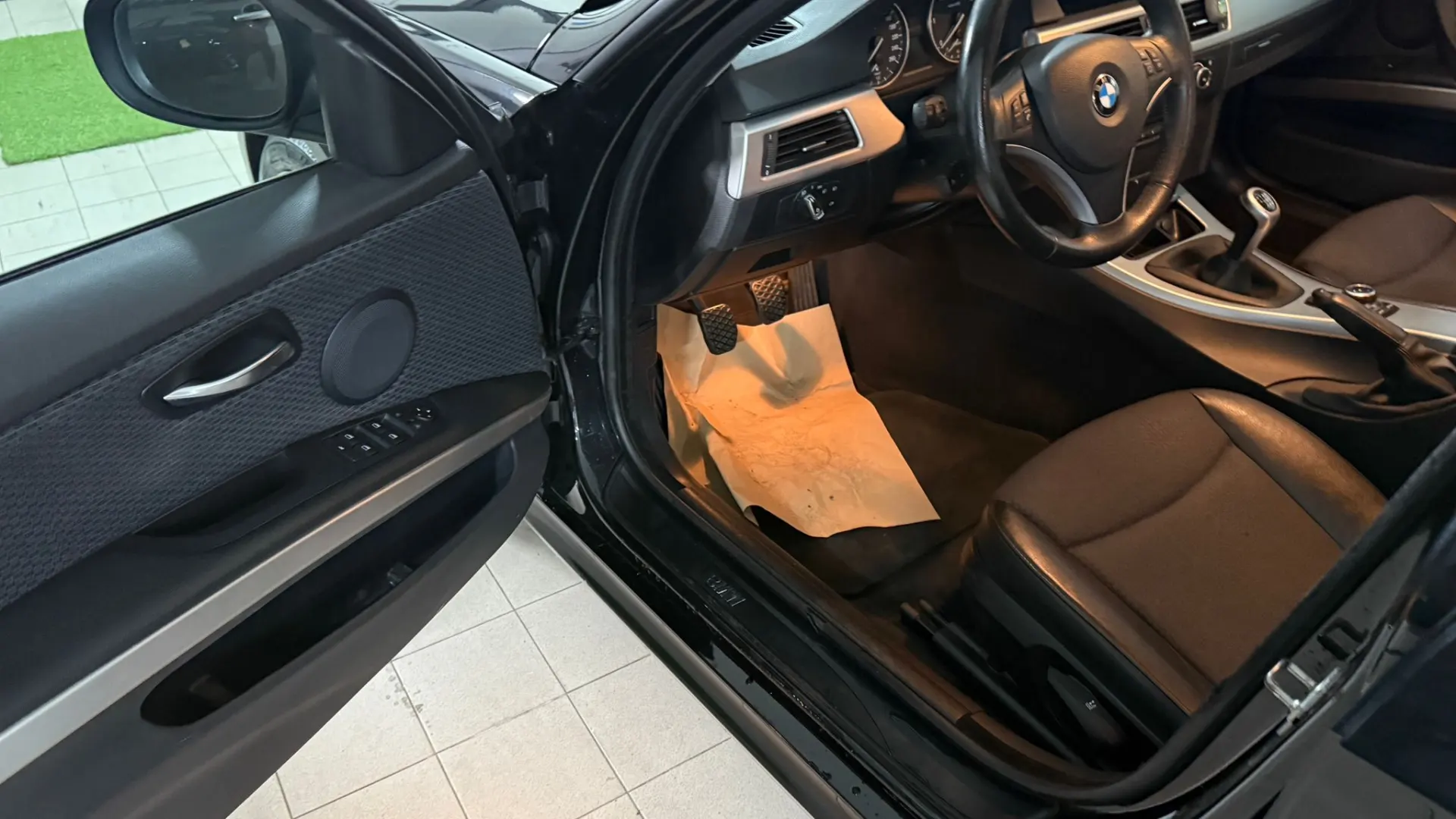 BMW 318 d Touring 23