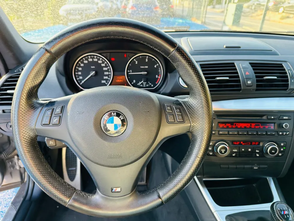 BMW 120 120d pack m 5