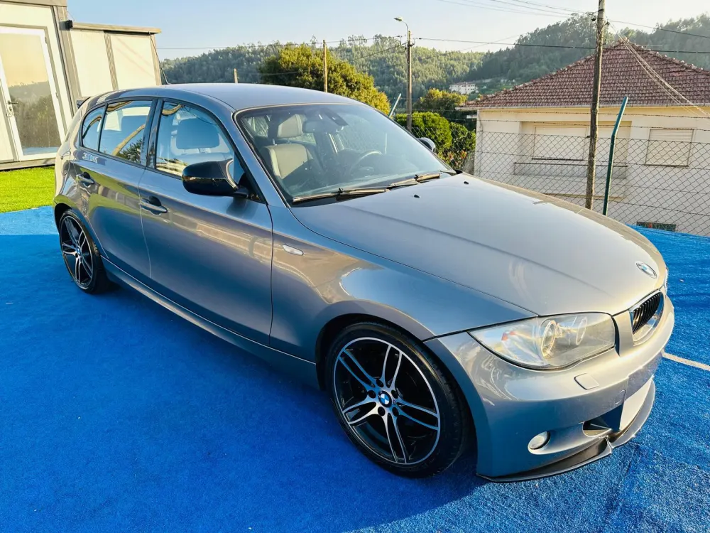 BMW 120 120d pack m 8