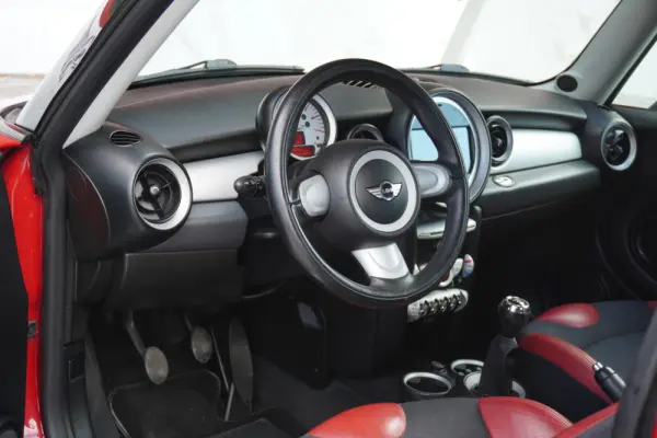 MINI 3 Portas Cooper D 7