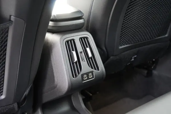 BMW 218 Active Tourer i Pack Desportivo M Auto 13