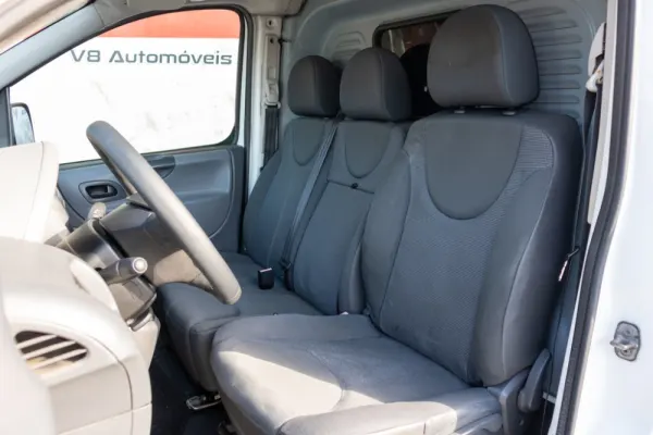 Peugeot Expert 1.6 HDi L1 Confort AC 19