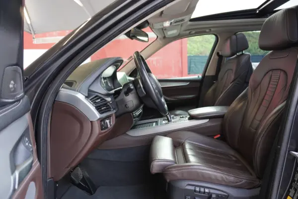 BMW X5 40e xDrive 12