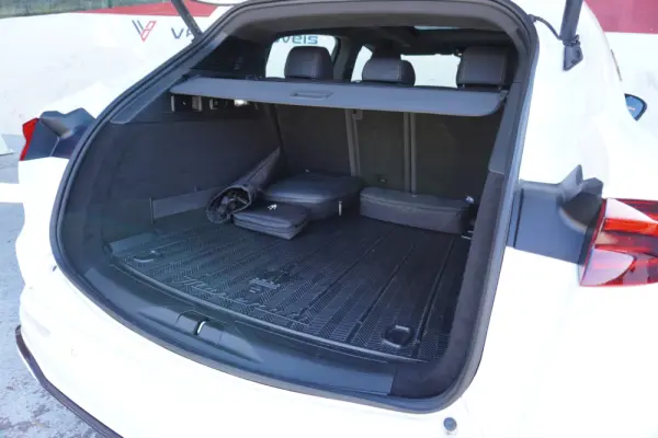 Maserati Grecale Folgore 36