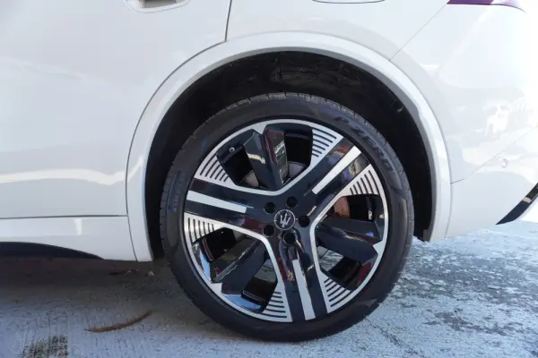 Maserati Grecale Folgore 38