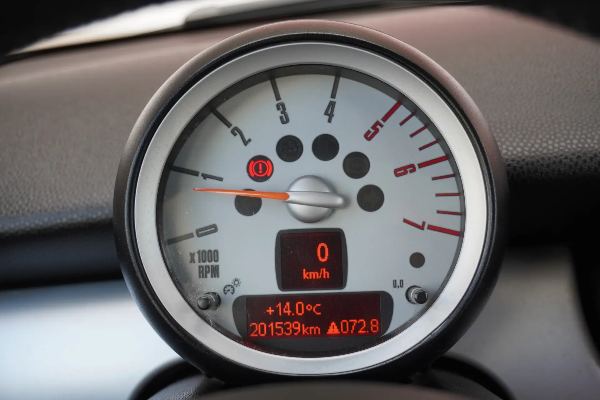 MINI 3 Portas Cooper D 9