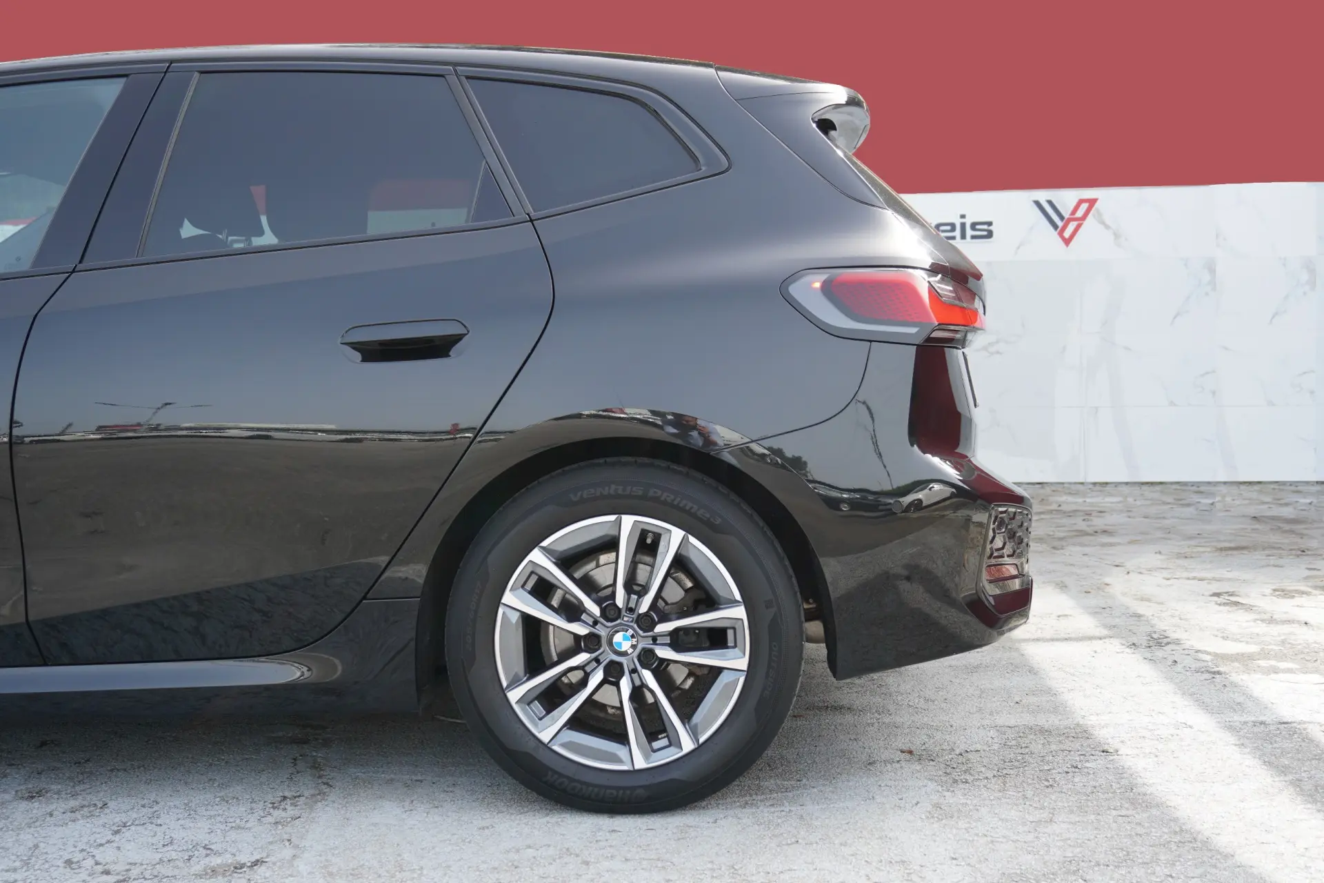 BMW 218 Active Tourer i Pack Desportivo M Auto 7