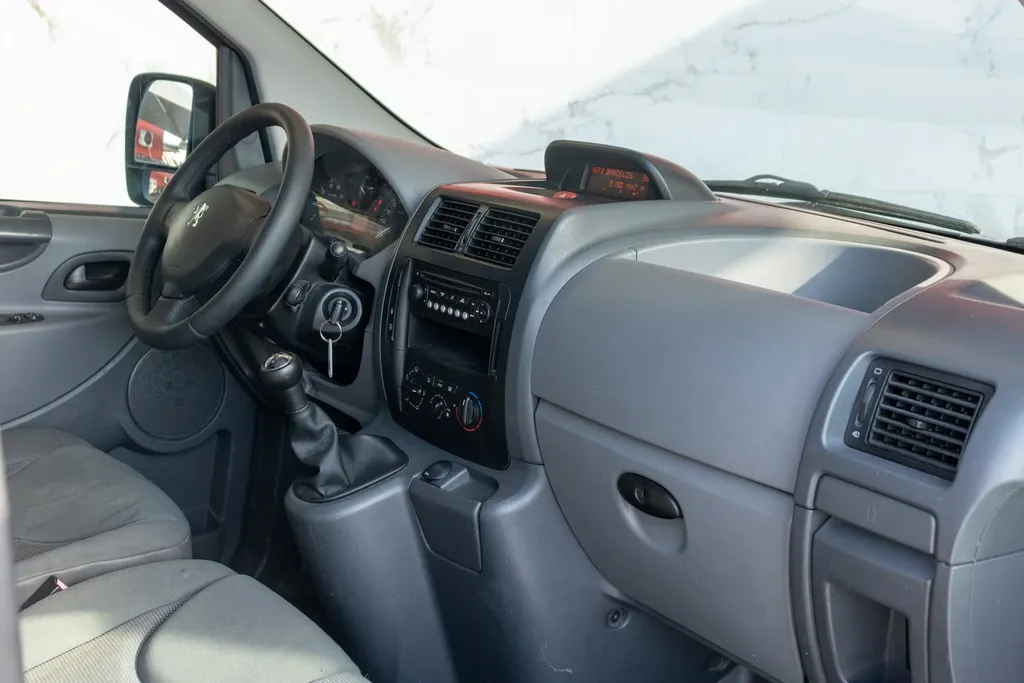 Peugeot Expert 1.6 HDi L1 Confort AC 18