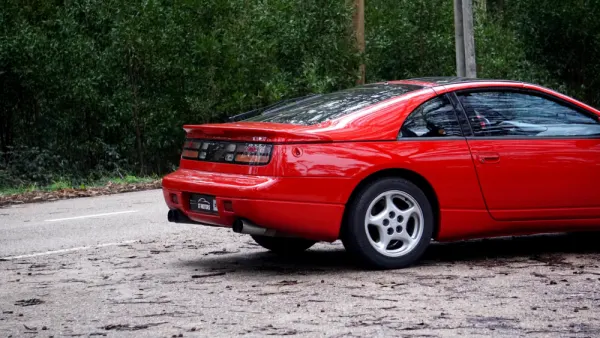 Nissan 300 ZX 10