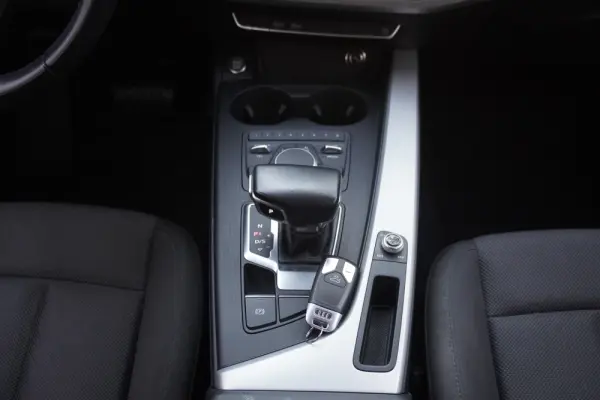 Audi A4 Avant 35 TDI S tronic 12