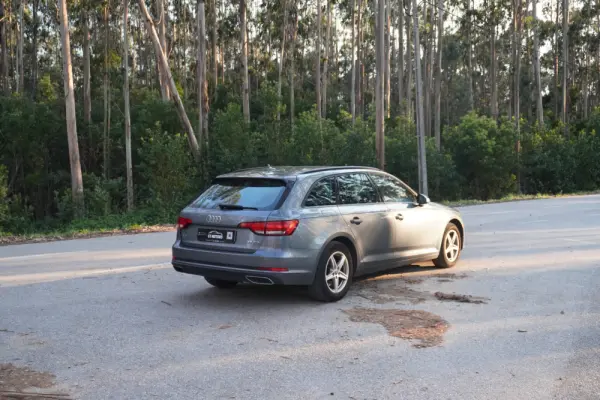 Audi A4 Avant 35 TDI S tronic 5