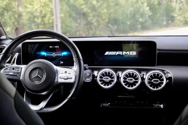 Mercedes-Benz A 35 AMG 4Matic 11