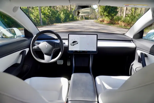 Tesla Model 3 Performance Dual Motor AWD 10