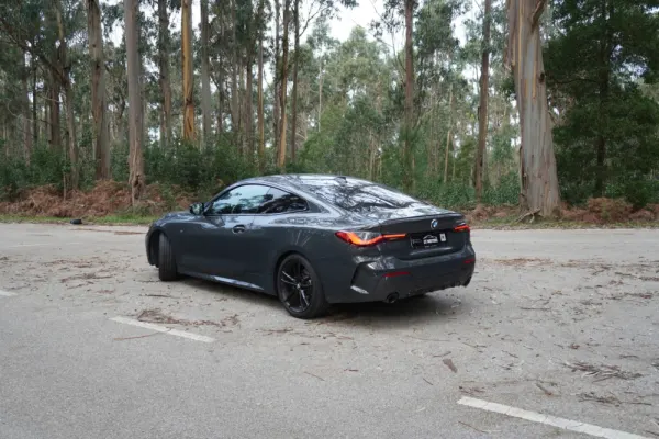 BMW 420 d Pack Desportivo M Auto 3