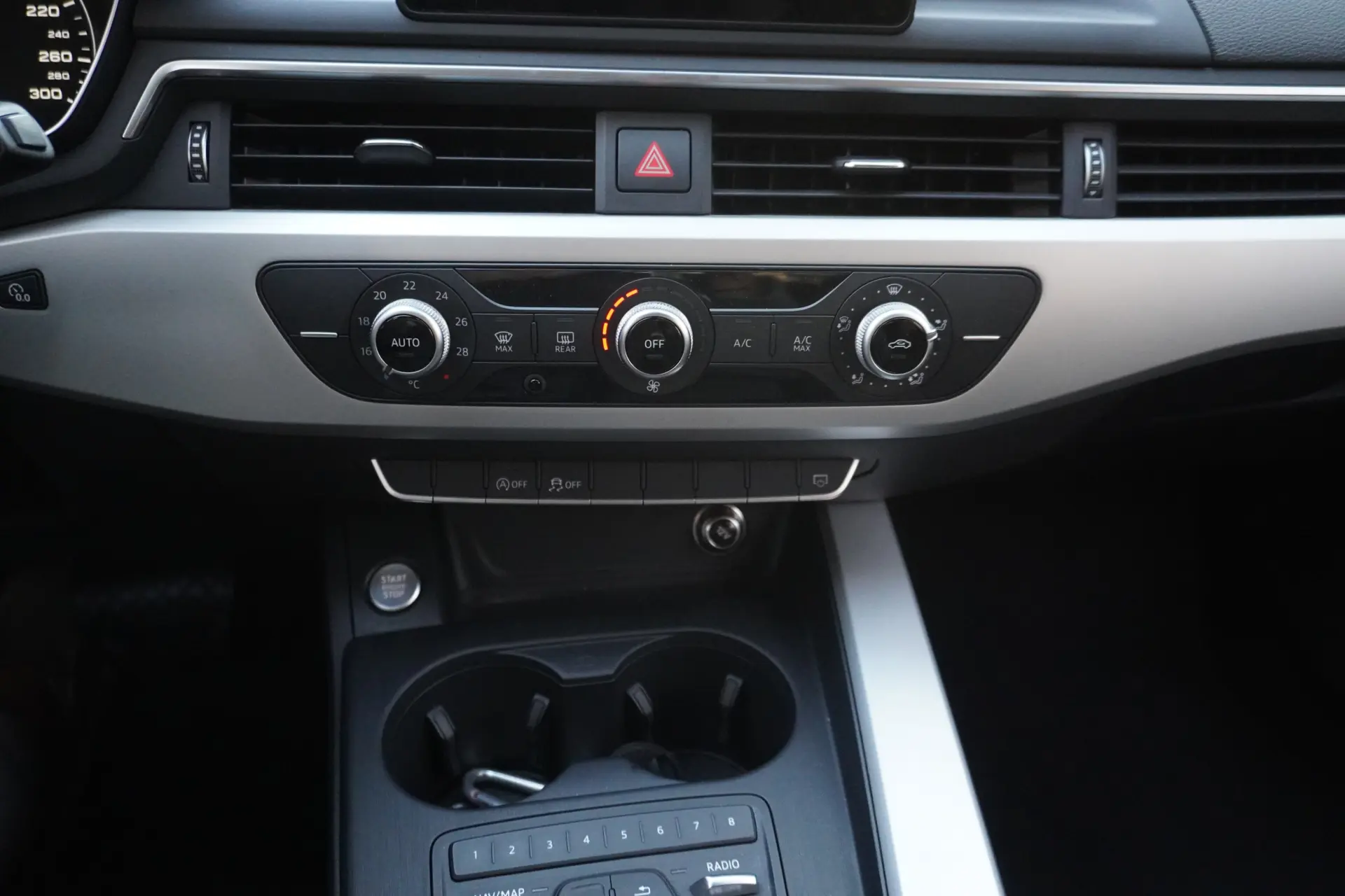 Audi A4 Avant 35 TDI S tronic 16