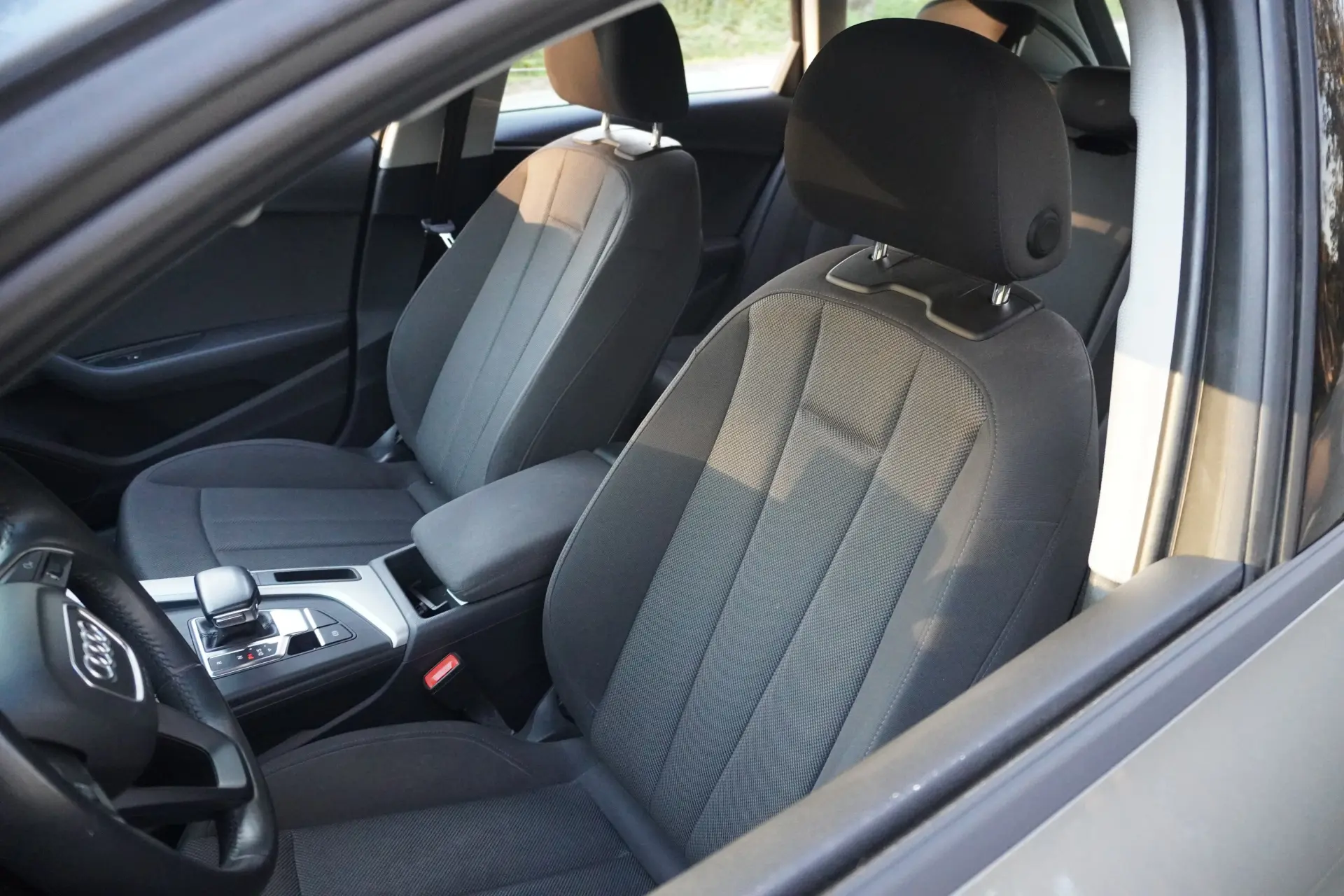 Audi A4 Avant 35 TDI S tronic 13