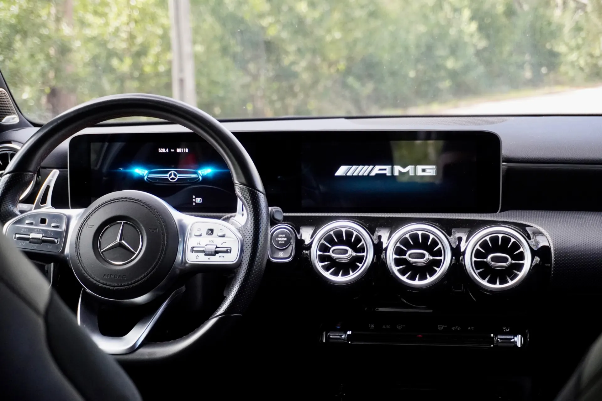 Mercedes-Benz A 35 AMG 4Matic 11