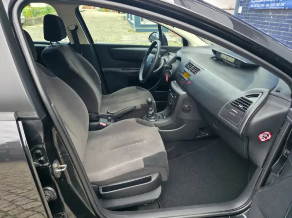 Citroën C4 1.4 16V SX 10