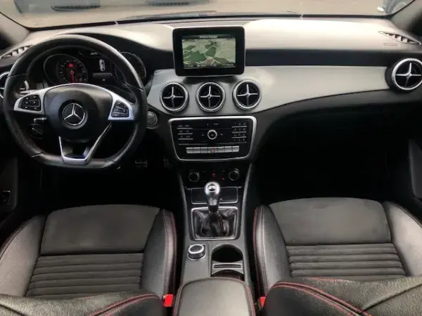 Mercedes-Benz CLA 180 (CDI) d AMG Line 7