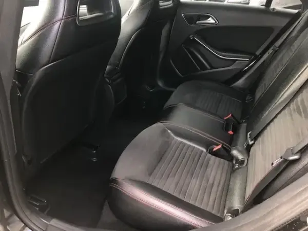 Mercedes-Benz CLA 180 (CDI) d AMG Line 14