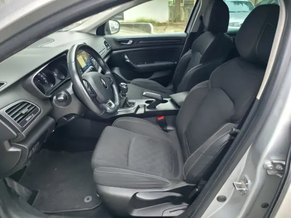 Renault Mégane Sport Tourer 1.5 dCi Limited 9