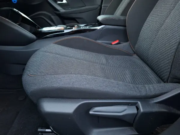 Peugeot 2008 Style 8