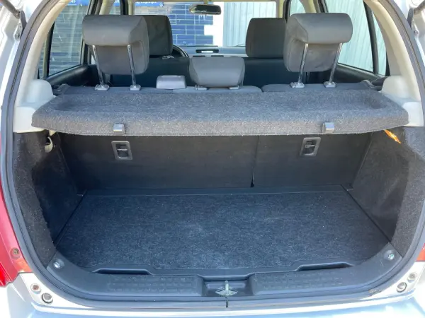 Suzuki Swift 1.3 16V GLX 21