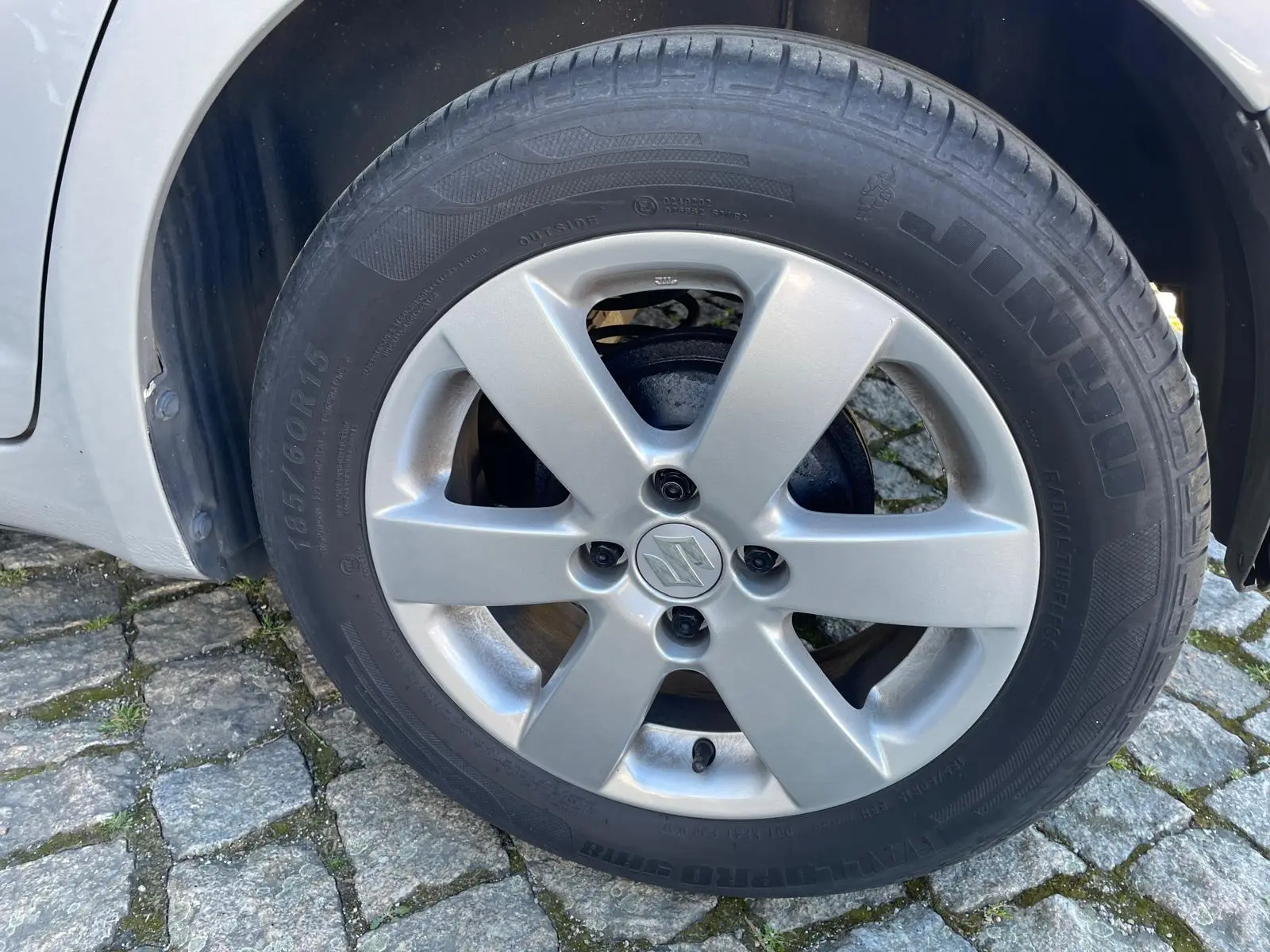 Suzuki Swift 1.3 16V GLX 23