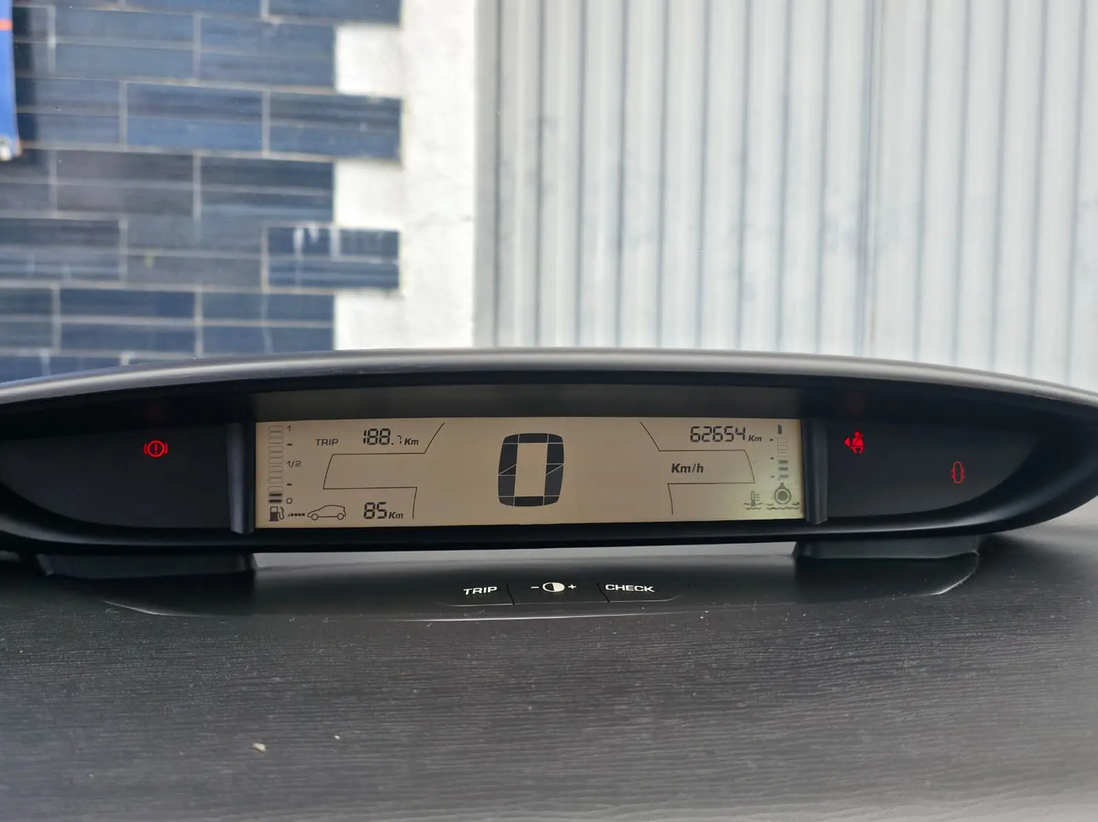 Citroën C4 1.4 16V SX 13