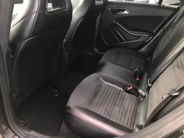 Mercedes-Benz CLA 180 (CDI) d AMG Line 14