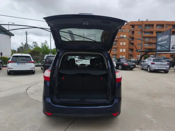 Ford Grand C-Max 1.6 TDCi Titanium 6